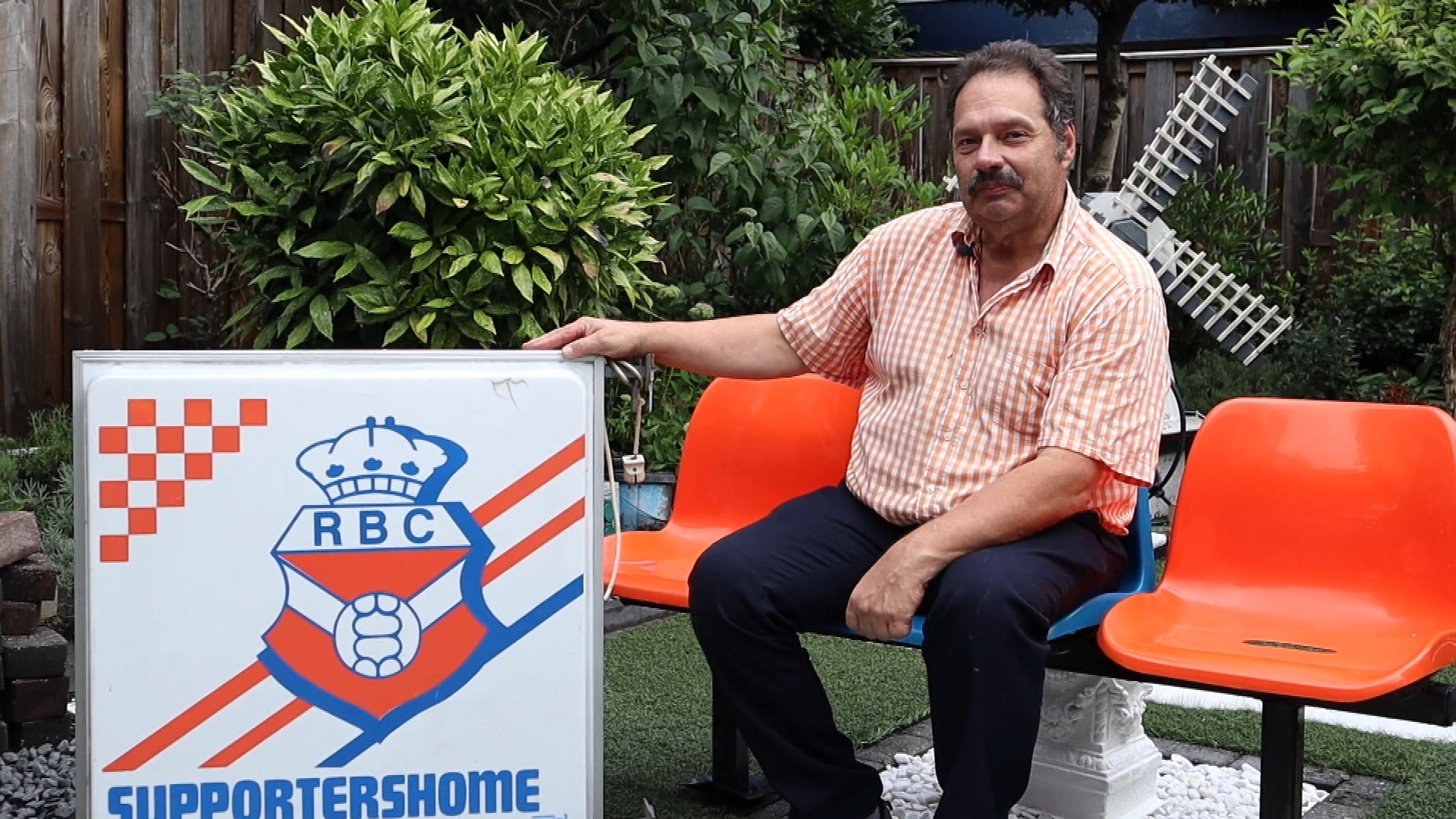 De Luiten, voetbal en volkswijk