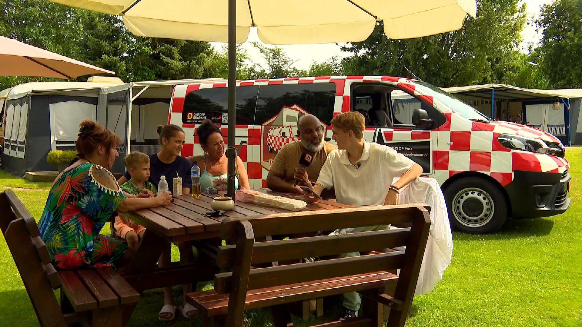 Brabants Buske - 't Camping Buske aflevering 1