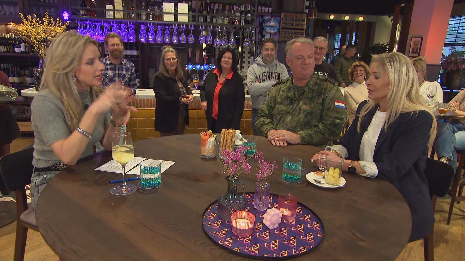 VRIJDAG - 28 november 2025